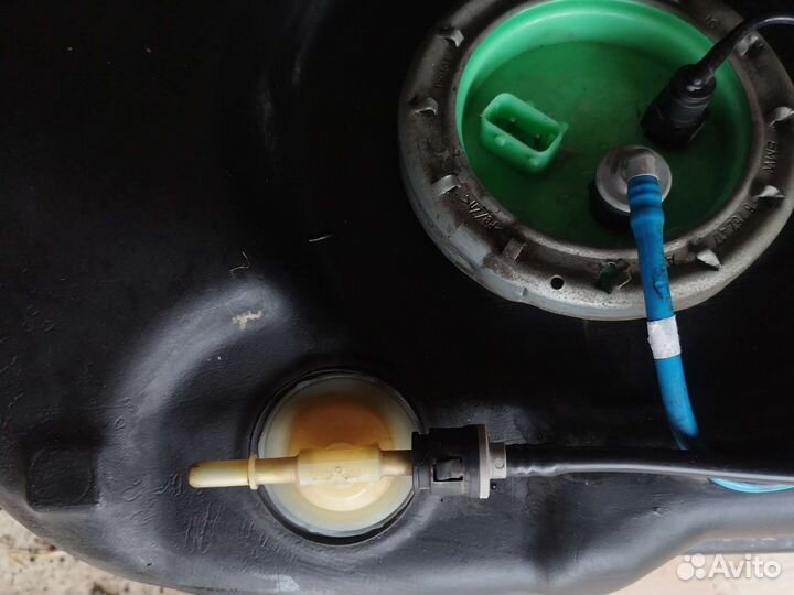 Топливный бак в сборе с насосом bmw e65 66