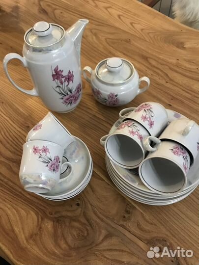 Продаю сервиз кофейный 20 предметов