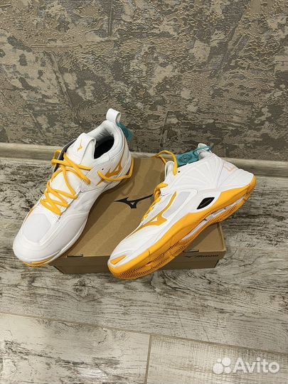 Mizuno wave momentum 2