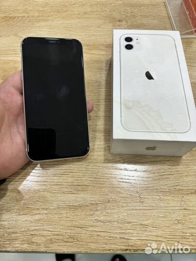 iPhone 11, 128 ГБ