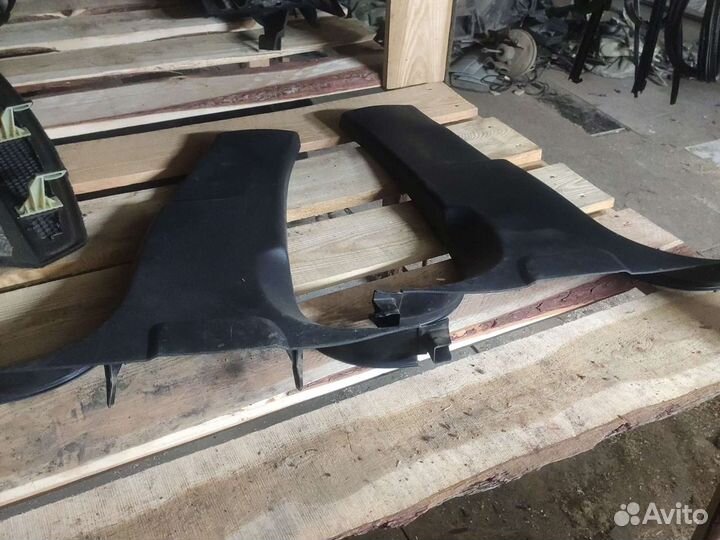 Обшивка стойки средняя Peugeot 407