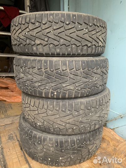 Superstone 4x4 215/55 R16