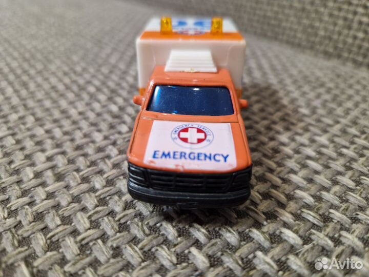 Модель автомобиля Welly 9712