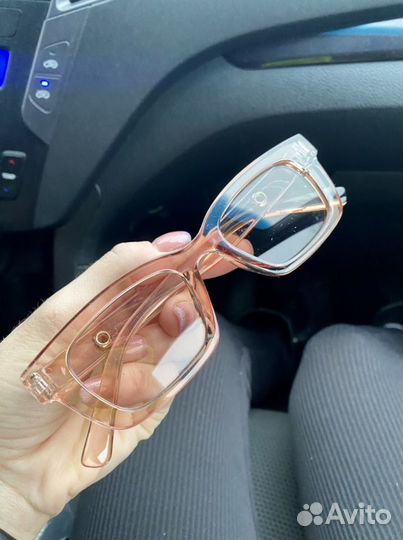 Солнечные очки женские