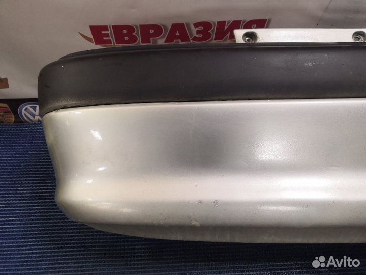 Бампер задний Toyota Avensis AT220 4A-FE 1999