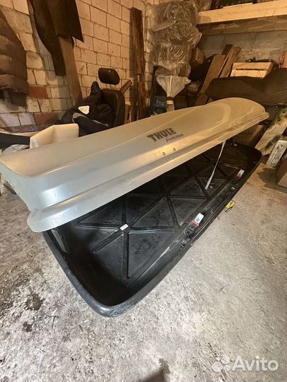 Автобокс на крышу thule