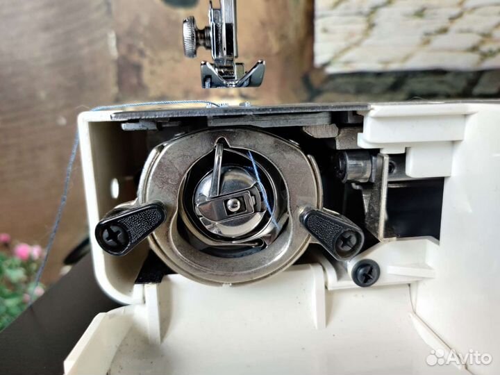 Швейная машина Dragonfly 218