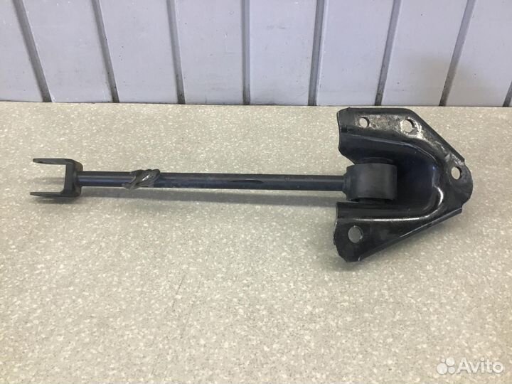 Рычаг задний продольный левый Nissan Terrano III