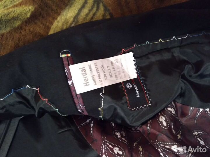 Школьный костюм для 1классника + рюкзак в подарок