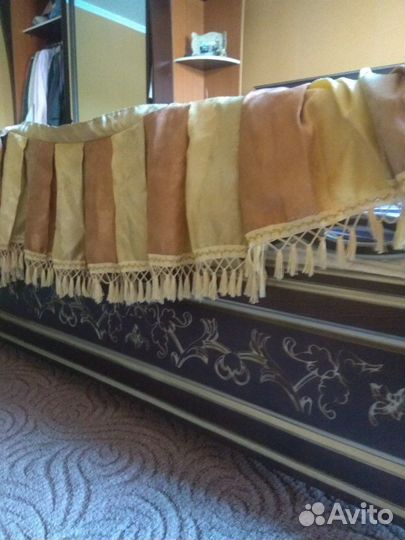 Продам шторы золото с ламбрекеном