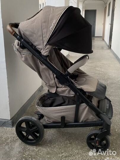 Прогулочная коляска Nuna Tavo