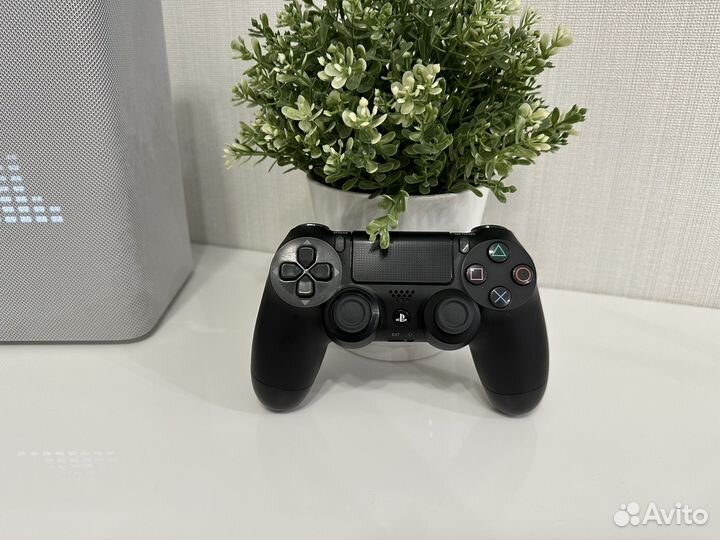 Геймпад PS4 DualShock 4 v2 оригинал черного цвета