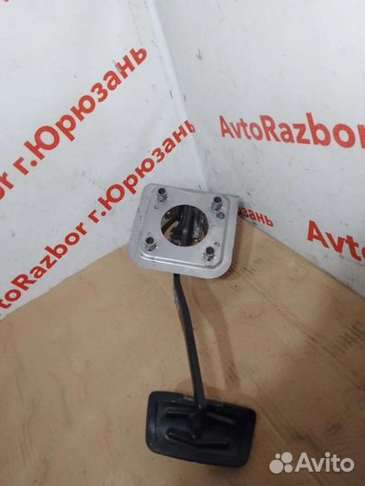 Педаль тормоза Toyota Camry SV41