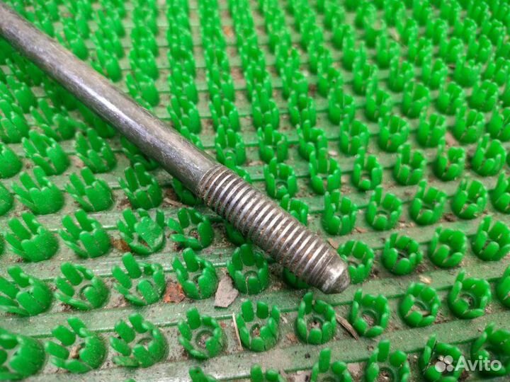 Болт стартера Volkswagen Passat B3 AAA 1993