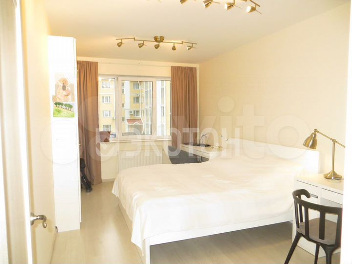 3-к. квартира, 72,7 м², 2/4 эт.