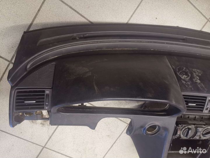 Торпедо с центральной консолью Mercedes w202