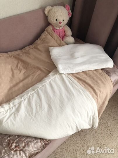 Постельное и одеяло с подушкой