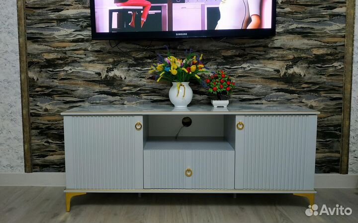 Тумба под телевизор