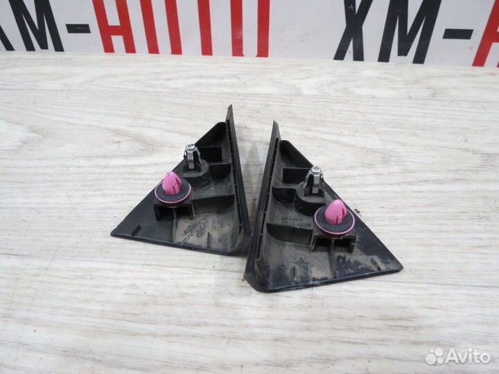 Уголок задней двери Kia Rio 3