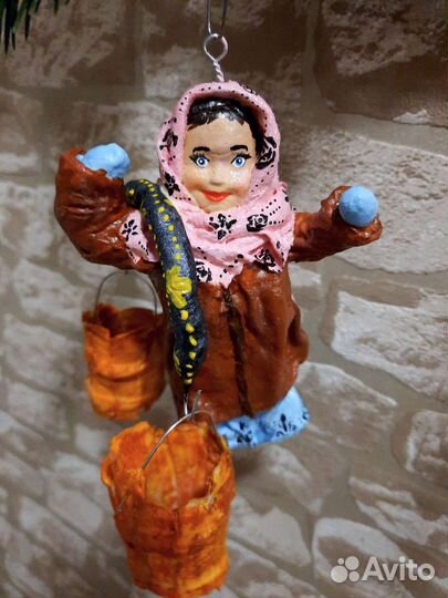 Ватная ёлочная игрушка Девушка с коромыслом