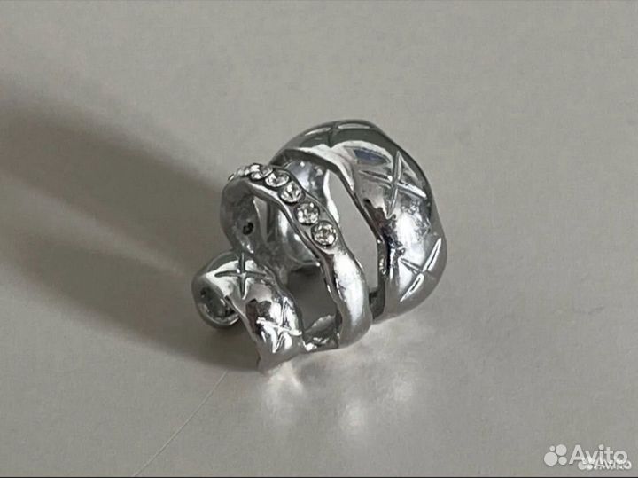 Серебряный кафф серьга на ухо сережка poison drop