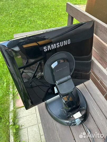 Монитор samsung