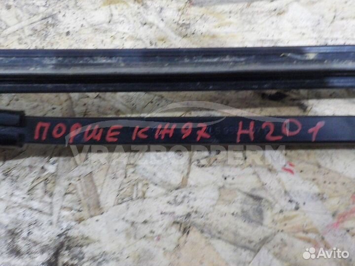 Поводок стеклоочистителя передний левый VW Touareg