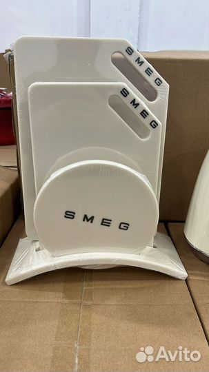 Набор разделочных досок на подставке Smeg