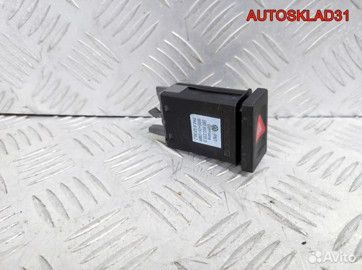 Кнопка аварийной сигнализации Passat B5 3B0953235D