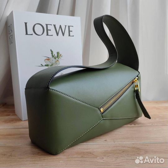 Женская сумка багет Loewe натуральная кожа люкс