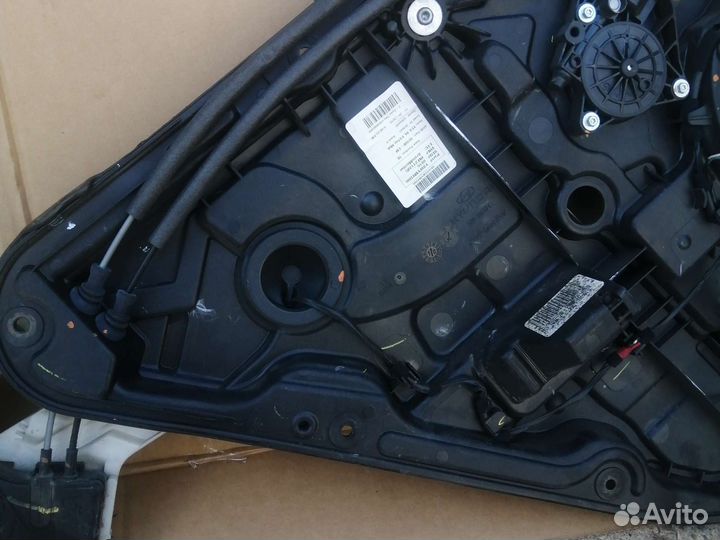 Стеклоподъемник задний левый Hyundai Sonata