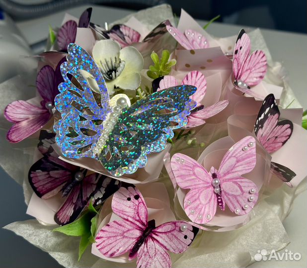 Букет из 11 бабочек в коробочке светящийся