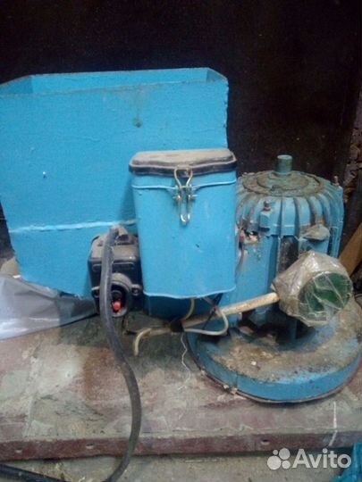 Крупорушка зернодробилка