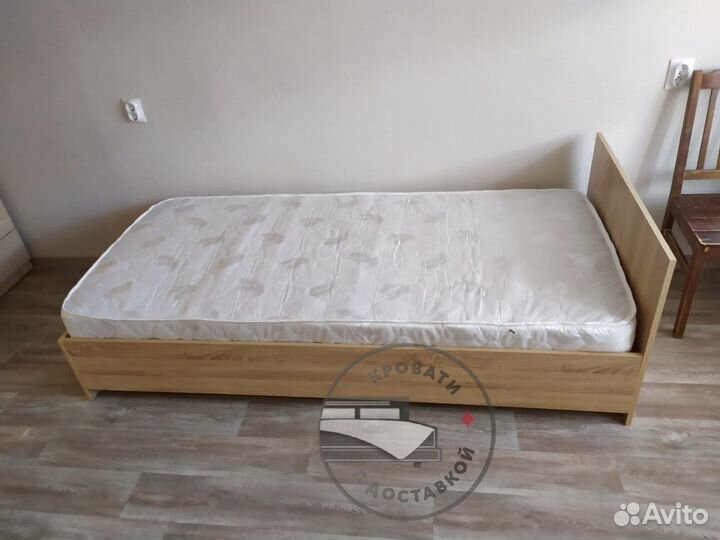 Кровать