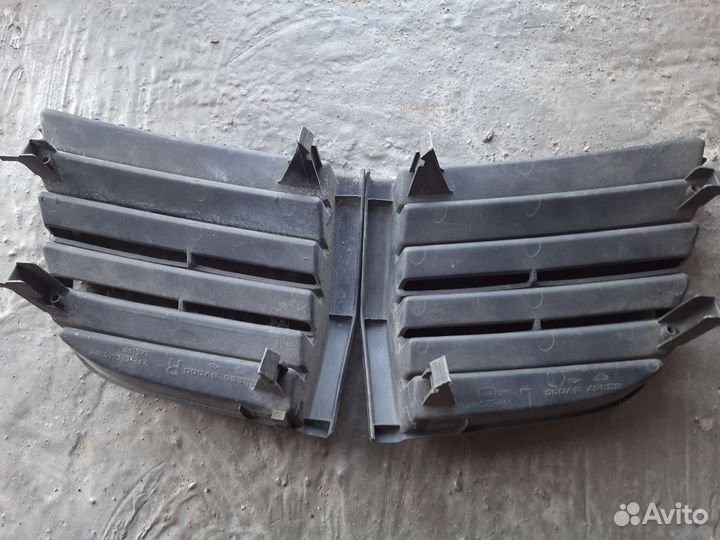 Заглушки на передний бампер nissan R'nessa