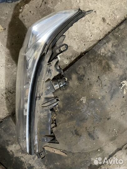 Фара toyota land cruiser 200