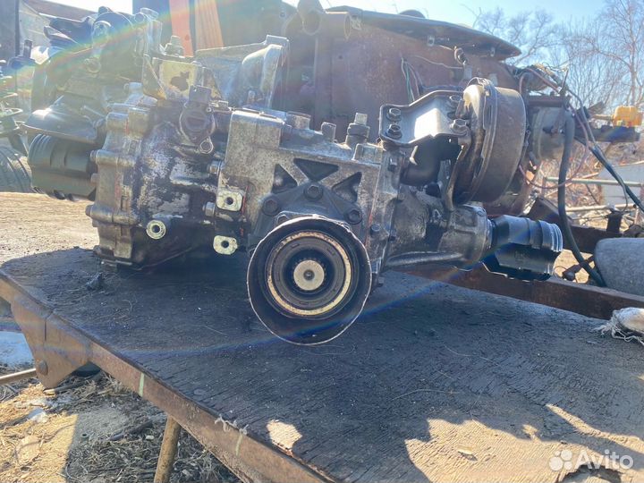 Продам МКПП тойота е55 4wd