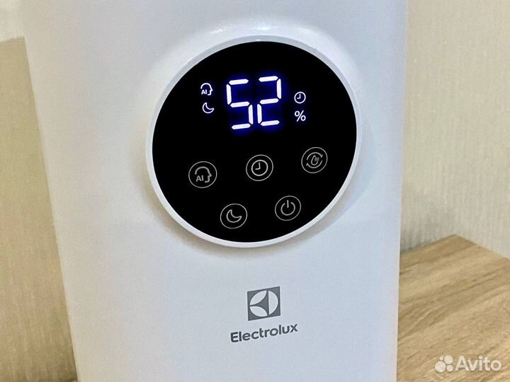 Увлажнитель воздуха Electrolux EHU-3500D UV