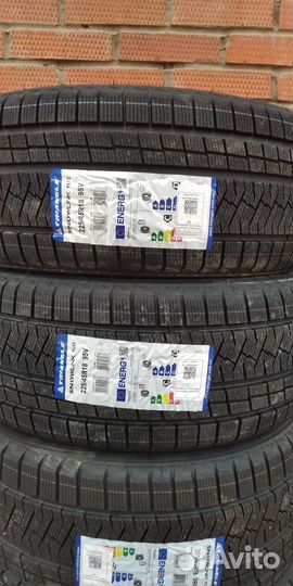 Triangle PL02 225/45 R18 и 255/40 R18