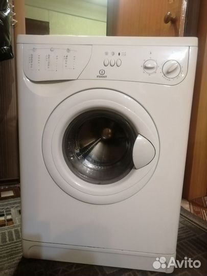 Стиральная машина Indesit бу