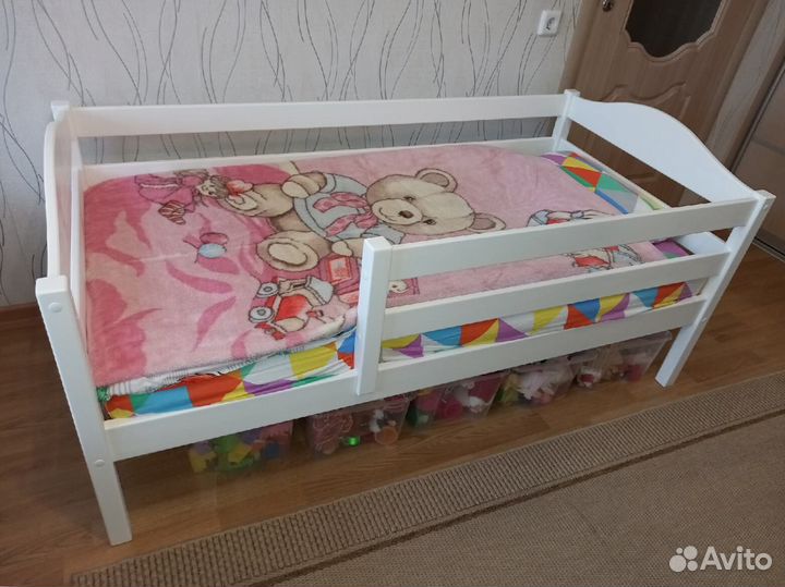 Детская кровать с ящиками