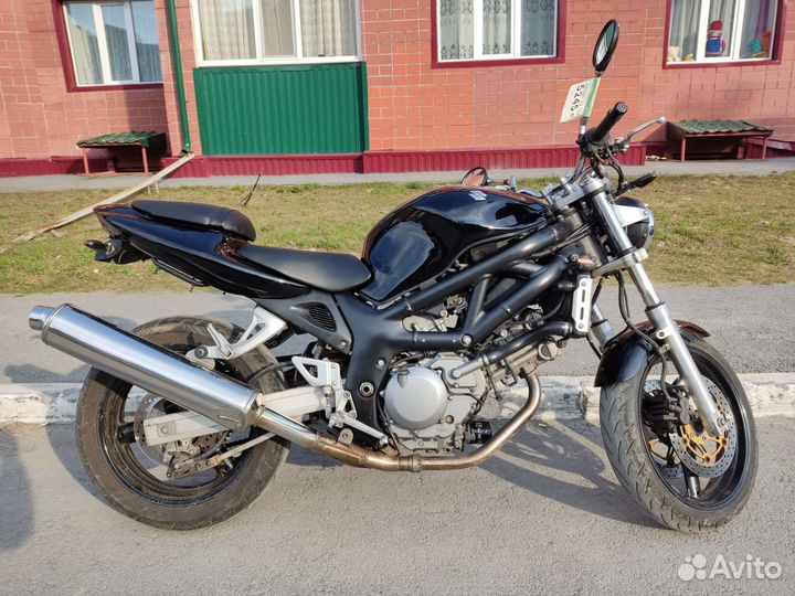 Suzuki SV400