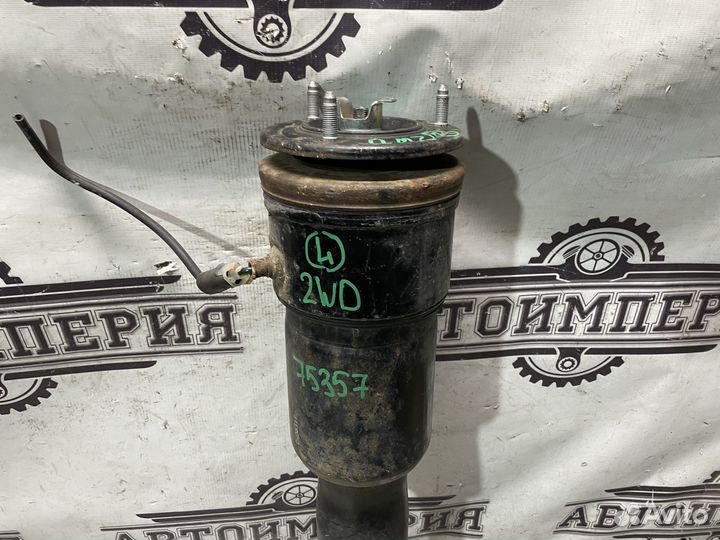 Стойка задняя левая Lexus LS 460 (IV) RWD