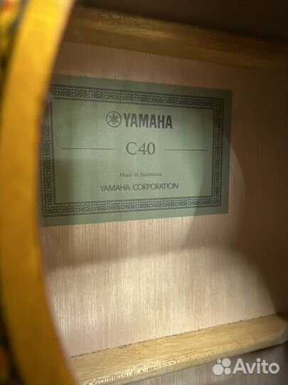 Классическая гитара yamaha C40