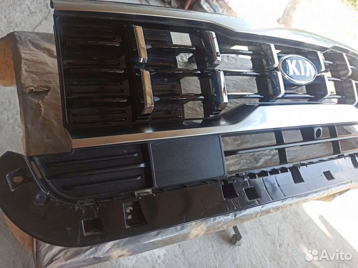 Решетка радиатора Kia Mohave