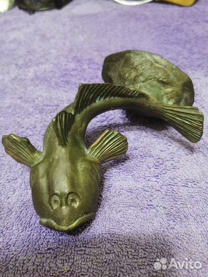 Бронзовая пепельница рыба Бычок