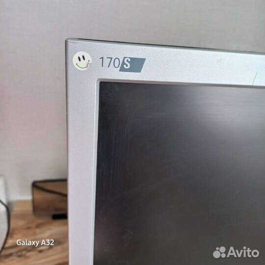 Монитор Philips