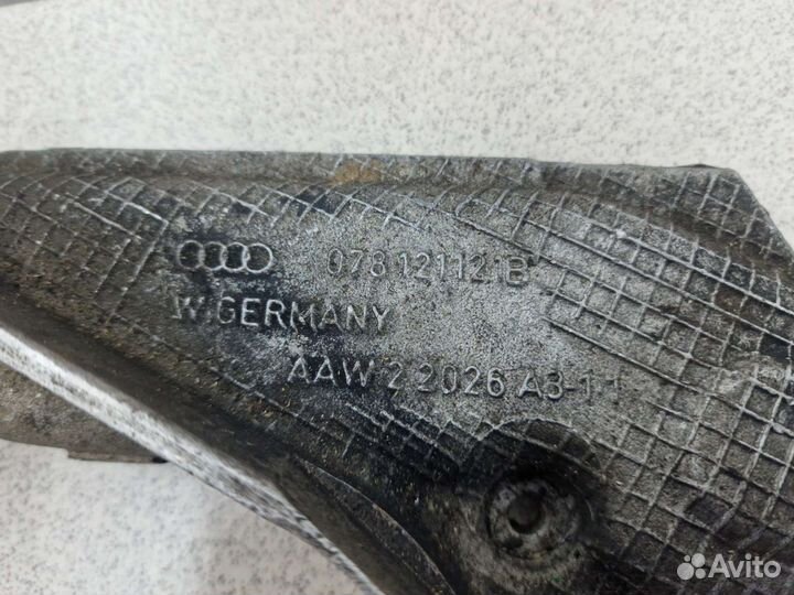 Корпус термостата Audi 80/100/A4/A6/A8 078121121B