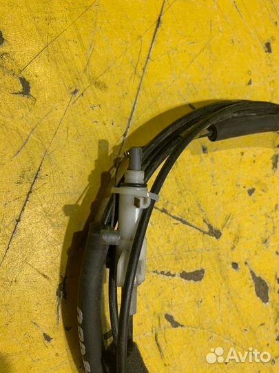 Трос лючка бензобака Toyota Land Cruiser Prado 150