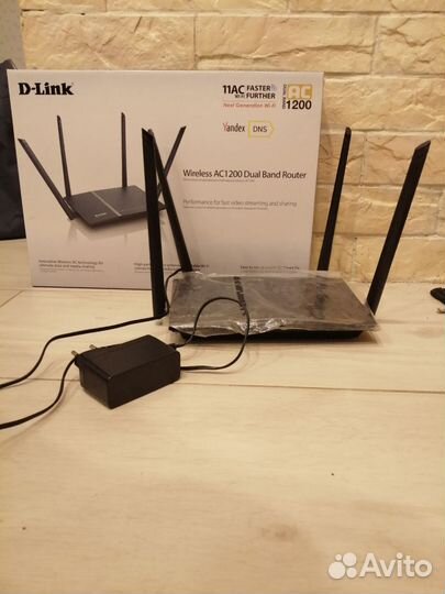 Роутер D-Link Wireless AC1200 Dual Band Router